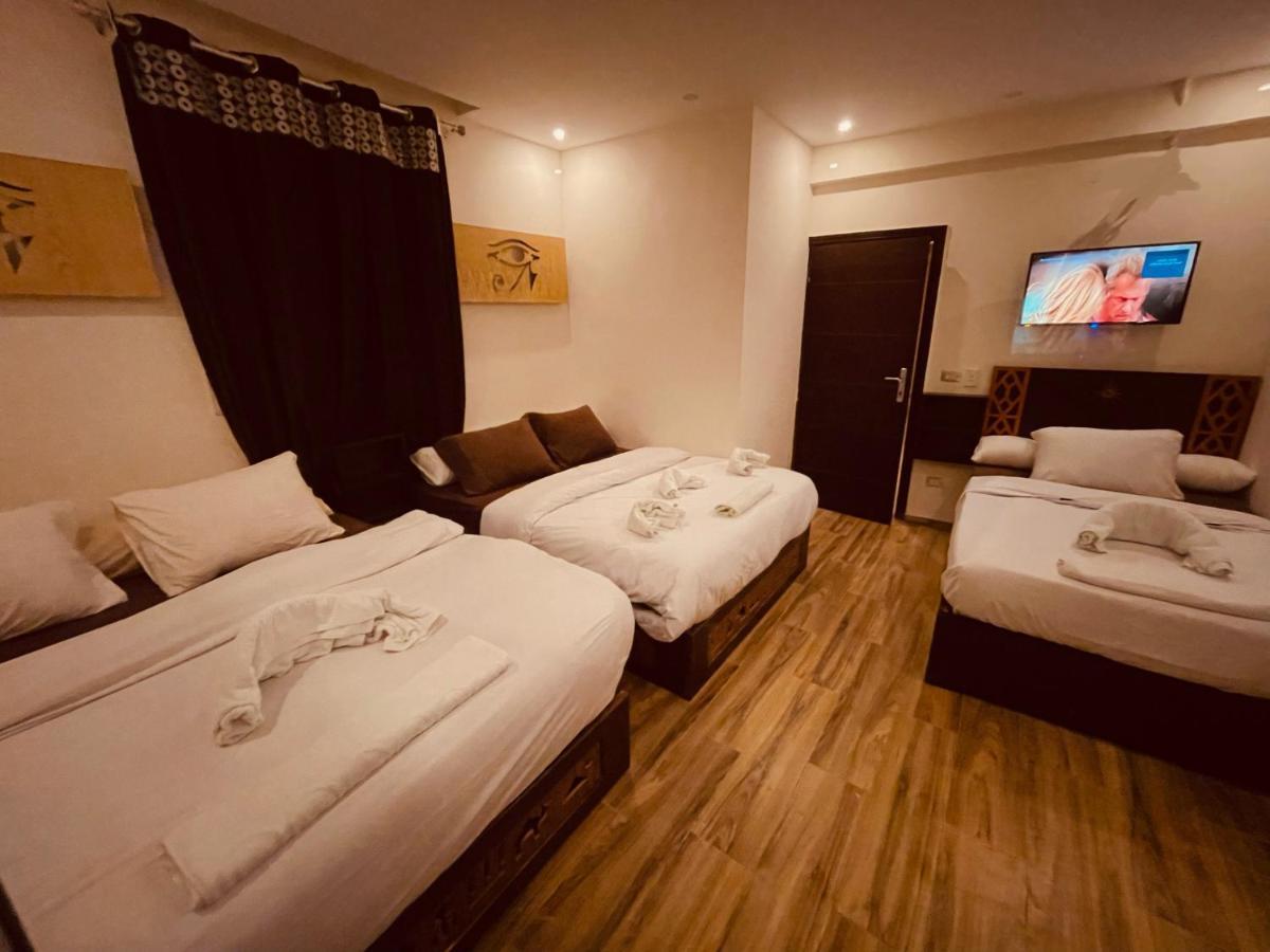 Sahara Pyramids Inn 카이로 외부 사진